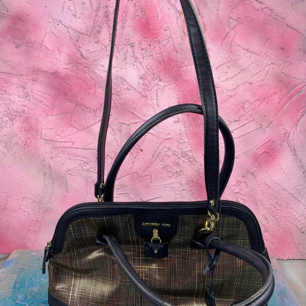 London Fog Handbag 👜 - Picture 5 of 12